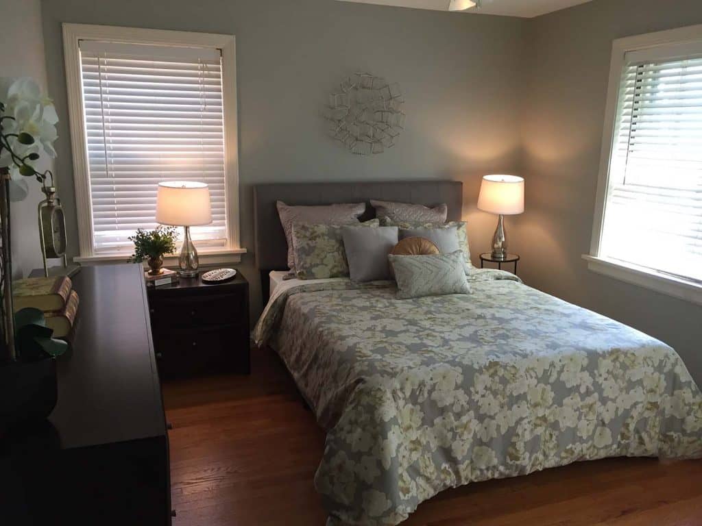 Staging your home to sell - picture after room is staged